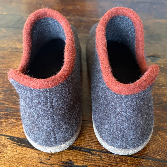 Taos Woolside Slippers - Picture 5 of 9